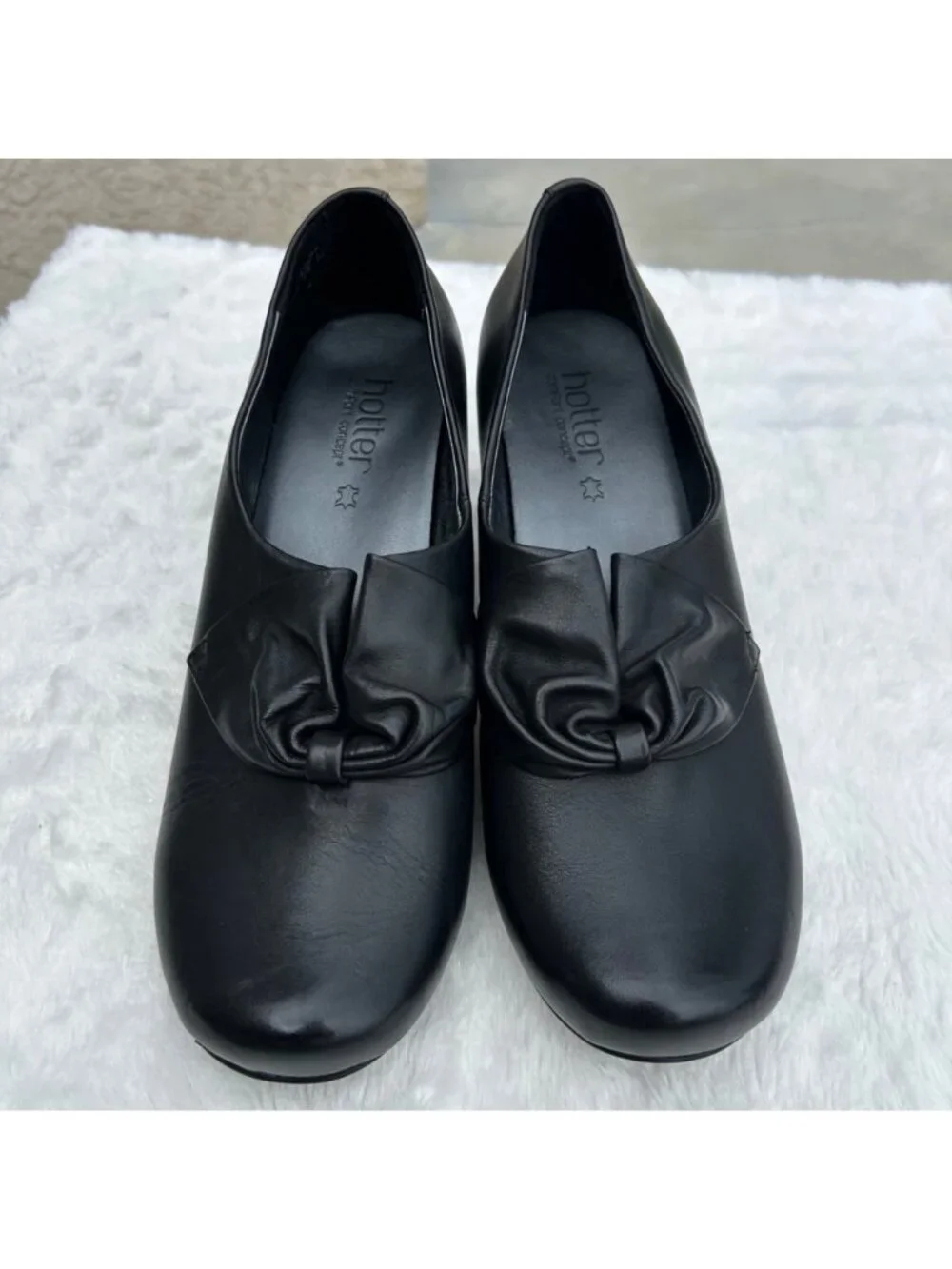 hotter classic black